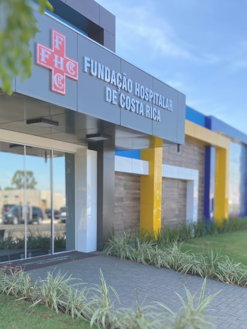 Fachada da Fundação Hospitalar de Costa Rica